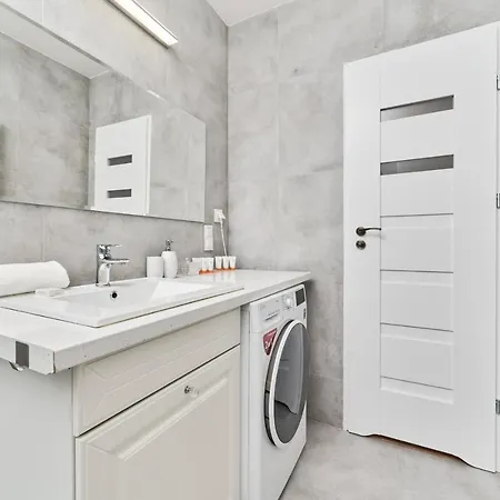 Dmowskiego Kepa Mieszczanska By Renters *