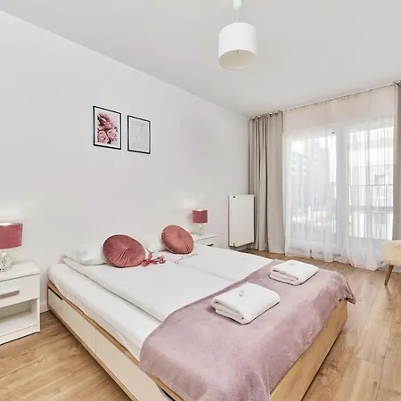 Dmowskiego Kepa Mieszczanska By Renters * Wrocław