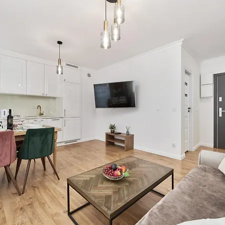 Dmowskiego Kepa Mieszczanska By Renters * Wrocław