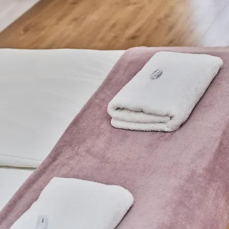 아파트 Dmowskiego Kepa Mieszczanska By Renters 브로츠와프