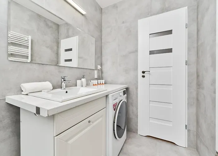 Dmowskiego Kepa Mieszczanska By Renters *